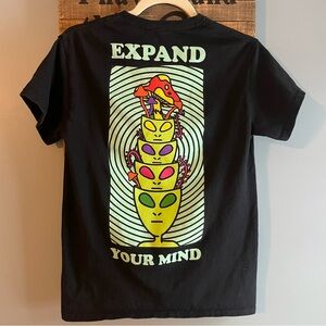 A.LAB Black Graphic Tee 👽 Alien Design 🤯 Expand Your Mind 🍄 skater 🛹 skateboard
